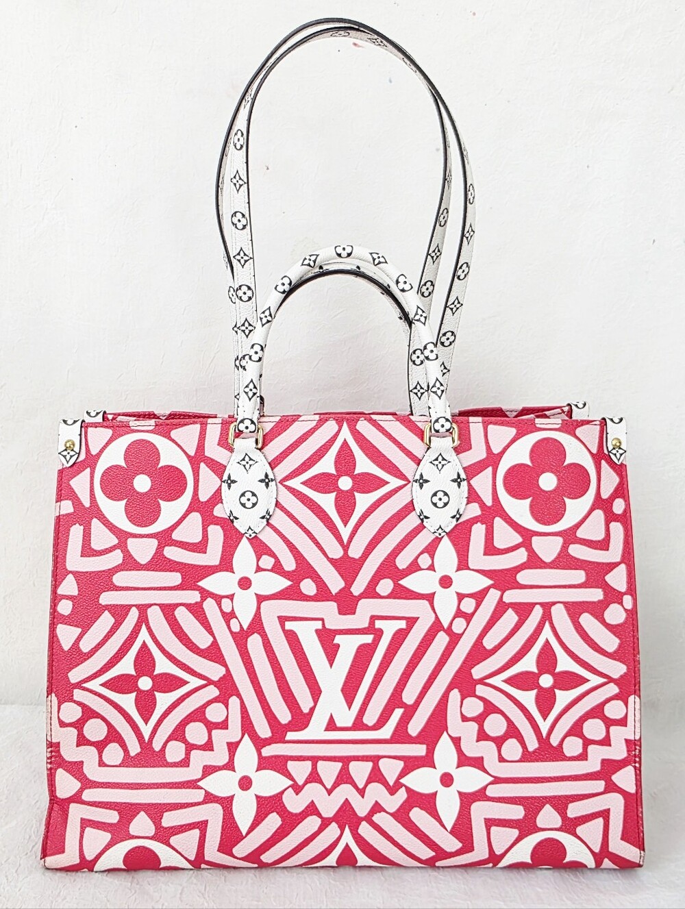 Auth Louis Vuitton Monogram Giant Crafty Onthego GM Tote